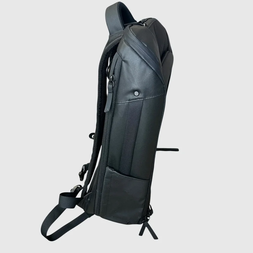 Nomatic Travel Pack Backpack 20L Expands to 24L Tech Laptop Carry On Black
